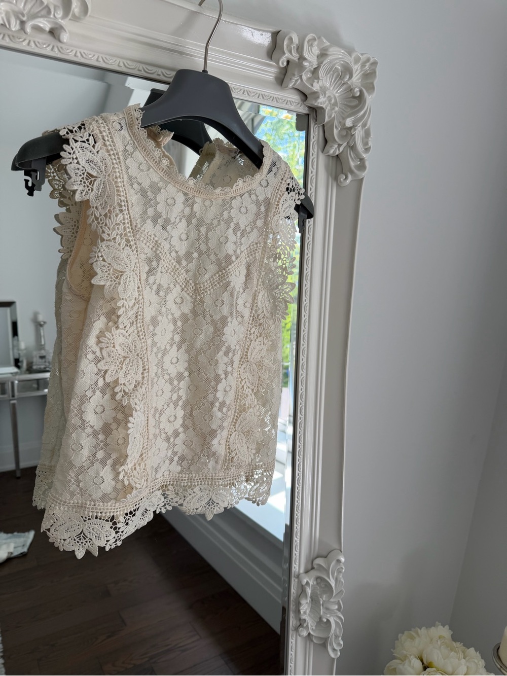 Stradivarius Cream Floral Lace Tank